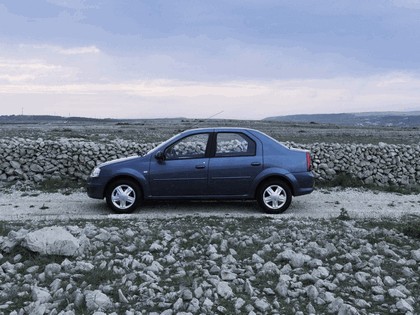 2009 Dacia Logan 14