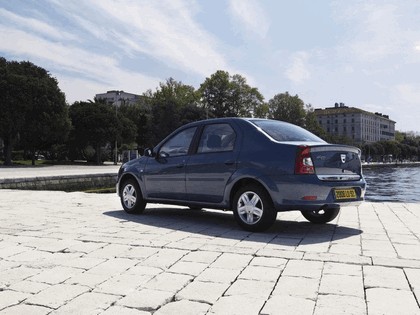 2009 Dacia Logan 26