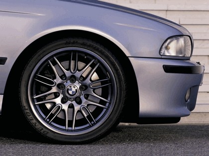 2000 BMW M5 ( E39 ) 10