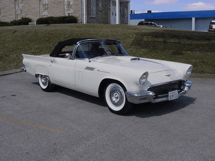 1957 Ford Thunderbird 1