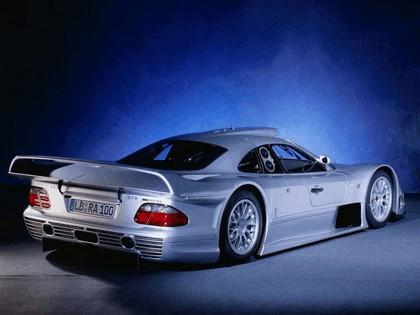 1999 Mercedes-Benz CLK GTR 2