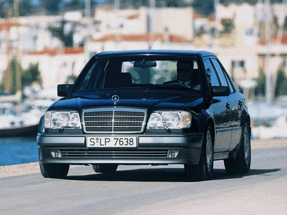 1993 Mercedes-Benz E500 ( W124 ) 1