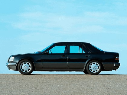 1993 Mercedes-Benz E500 ( W124 ) 4