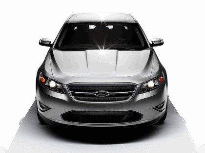 2010 Ford Taurus Limited 12