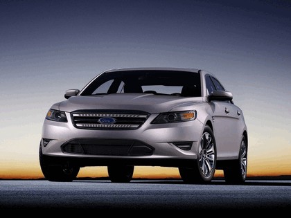 2010 Ford Taurus Limited 13