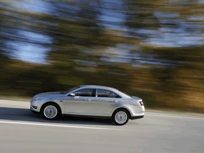 2010 Ford Taurus Limited 14