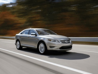 2010 Ford Taurus Limited 18