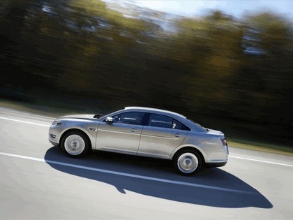 2010 Ford Taurus Limited 21