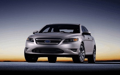 2010 Ford Taurus Limited 35