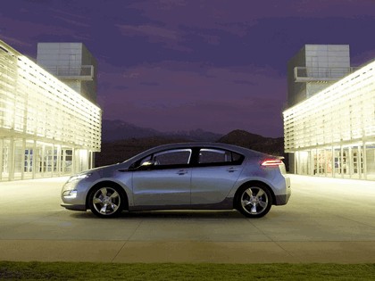 2011 Chevrolet Volt production show car 10