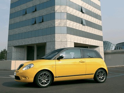 2007 Lancia Ypsilon Sport MOMO Design 3