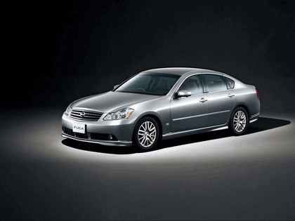 2004 Nissan Fuga 3