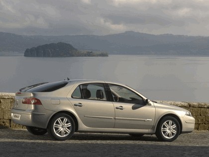 2005 Renault Laguna II 2