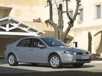 2005 Renault Laguna II 12