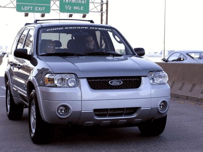 2005 Ford Escape Hybrid 19