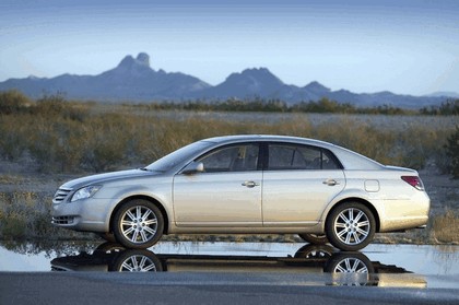 2009 Toyota Avalon 17