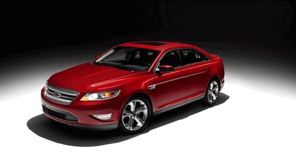 2010 Ford Taurus SHO 6