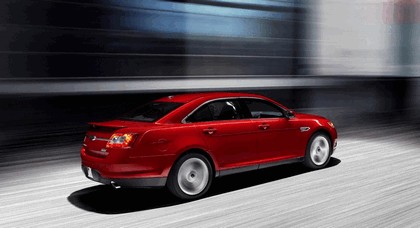 2010 Ford Taurus SHO 15