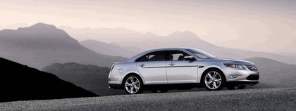 2010 Ford Taurus SHO 31