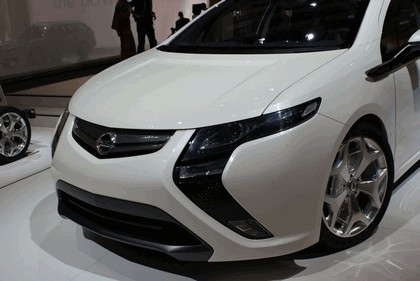 2009 Opel Ampera ( Geneva unveiling ) 3