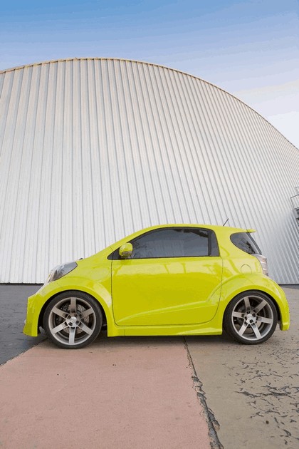 2009 Scion iQ concept 37