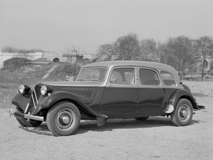 1935 Citroën Traction Avant 11CV combi 1