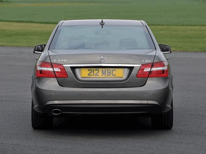 2009 Mercedes-Benz E220 CDI ( W212 ) AMG sports package - UK version 3