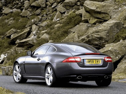 2009 Jaguar XK coupé - UK version 2