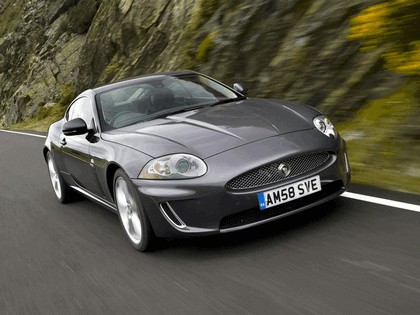 2009 Jaguar XK coupé - UK version 4