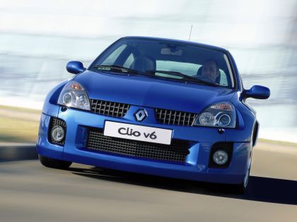 2003 Renault Clio V6 26