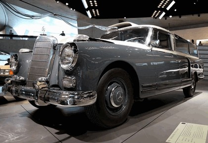 1960 Mercedes-Benz 300 Messwagen 1