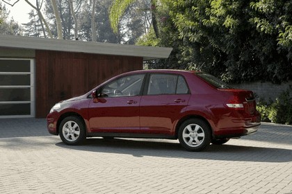 2010 Nissan Versa sedan 4