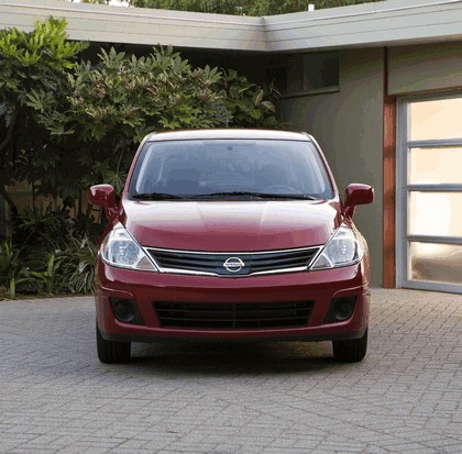 2010 Nissan Versa sedan 8