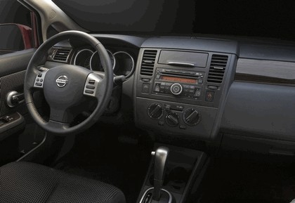 2010 Nissan Versa sedan 30