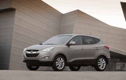 2010 Hyundai Tucson 4