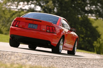 2004 Ford Mustang Cobra SVT 7