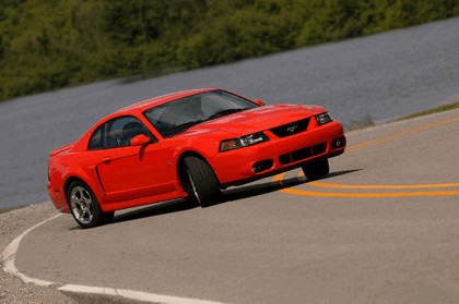 2004 Ford Mustang Cobra SVT 14