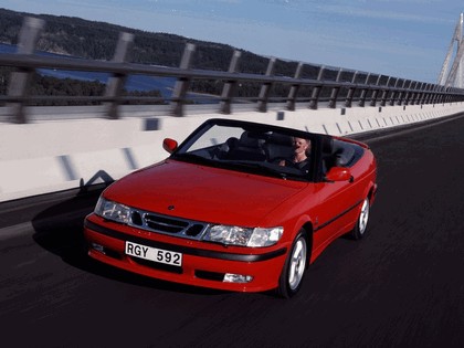 1998 Saab 9-3 convertible 21