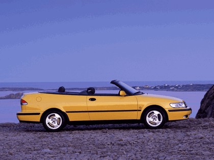 1998 Saab 9-3 convertible 35