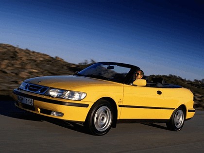 1998 Saab 9-3 convertible 37