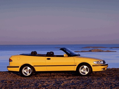 1998 Saab 9-3 convertible 38