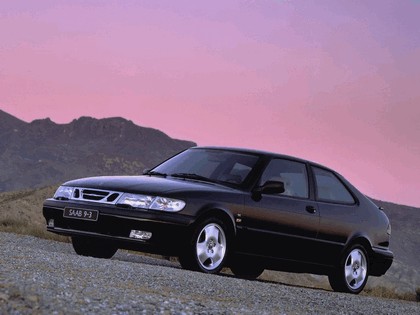 1998 Saab 9-3 coupé 18