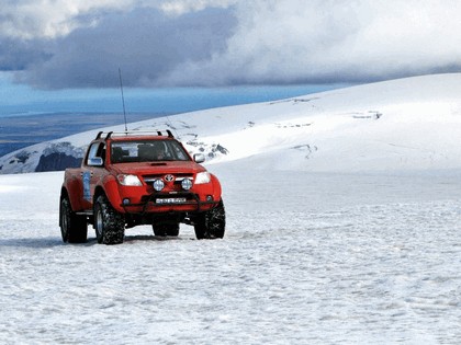 2009 Toyota Hilux Invincible Double Cab by Arctic Trucks 5
