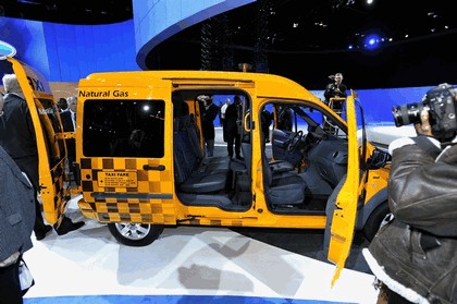 2011 Ford Connect Taxi 8