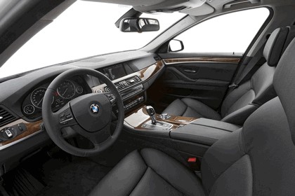 2010 BMW 5er Long-Wheelbase - Chinese version 52