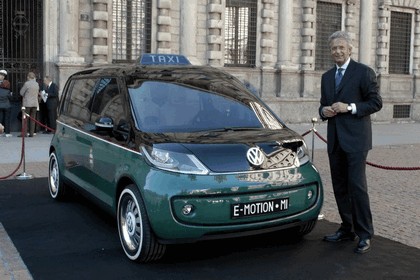2010 Volkswagen Milano Taxi concept 18