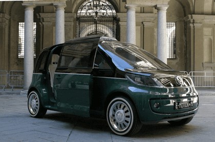 2010 Volkswagen Milano Taxi concept 24