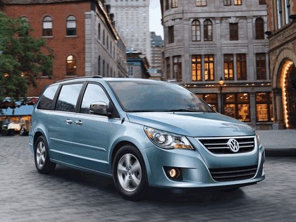 2008 Volkswagen Routan 1