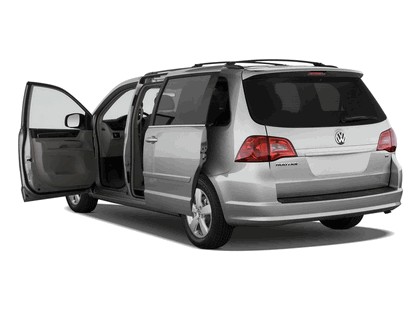 2008 Volkswagen Routan 7