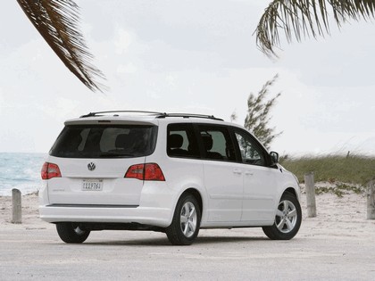 2008 Volkswagen Routan 22